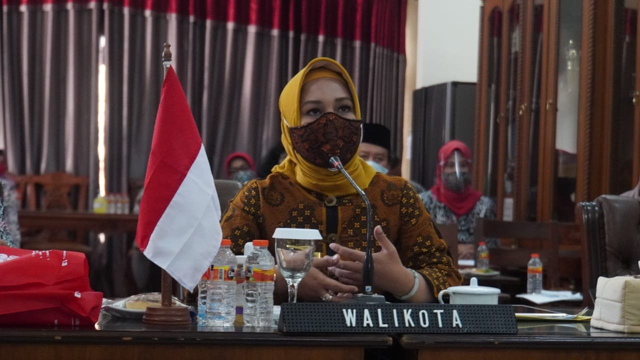 Walikota Mojokerto Jadi Guru, Ajari Siswa Tentang Pengetahuan Ekonomi Kreatif