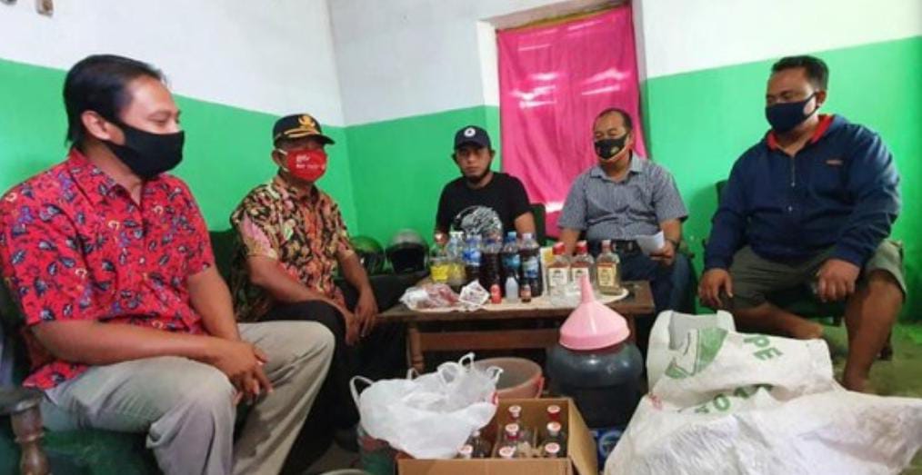 Tenggak Miras Warga Kediri Bablas Ke Akherat