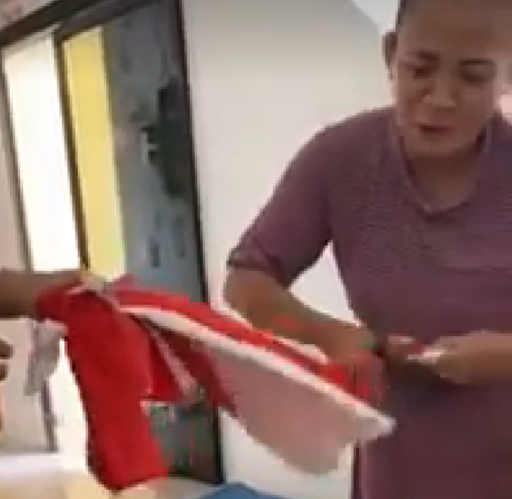 Emak Emak Gunting Bendera Merah Putih Kini Dalam Penyelidikan