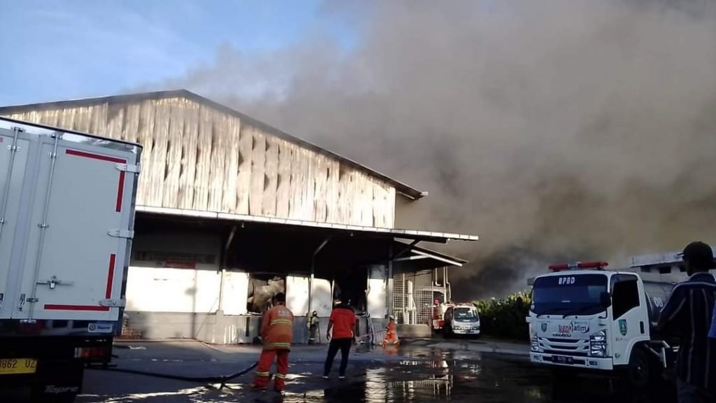 Pabrik Daging Ayam RPA Di Jombang  Ludes Dilalap Api