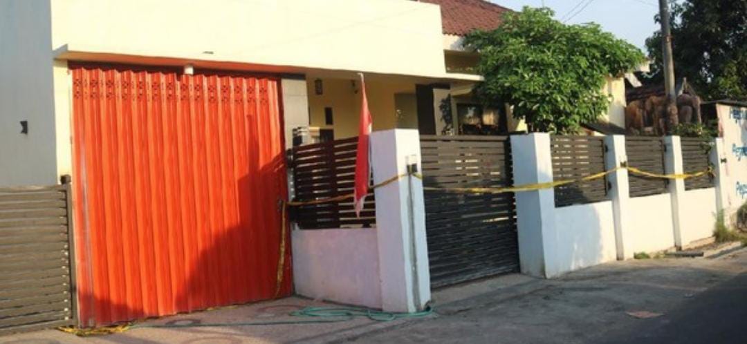 Viral, Rumah Guru TK Di Jombang Digrebeg Karena Simpan Barang Haram