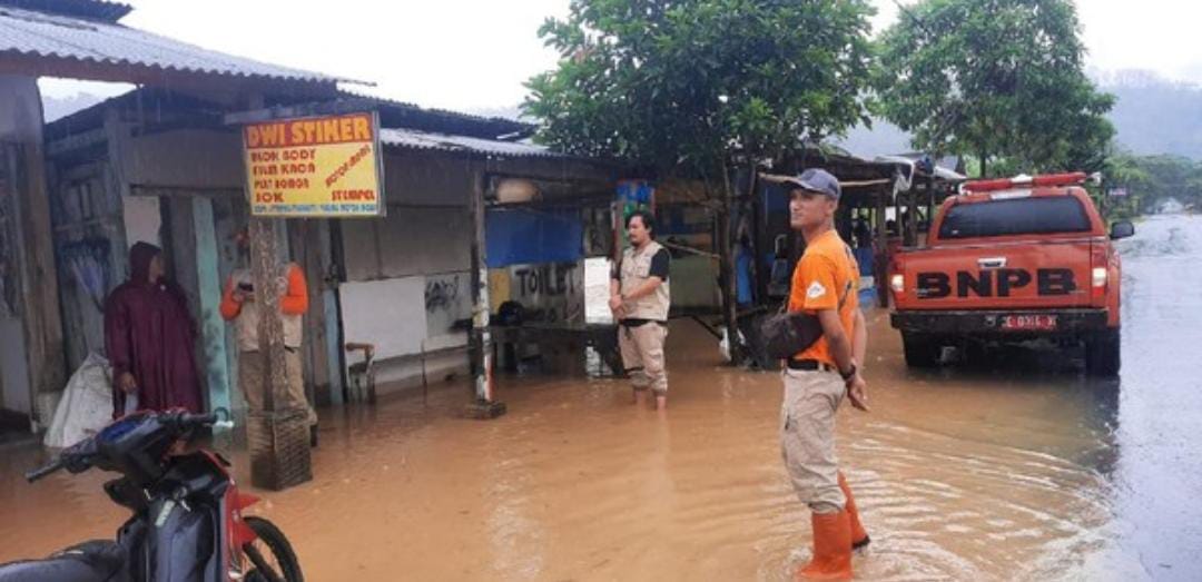 Baru Memasuki Musim Hujan Daerah Pacitan Dilanda Banjir