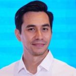 Cuitan Artis Darius Sinathrya Soal Demo Menolak UU Omnibus Law Cipta Kerja