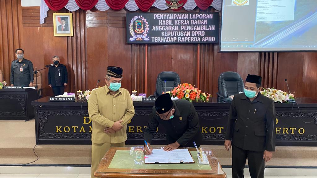 DPRD Kota Mojokerto Tanda Tangani Raperda 2021