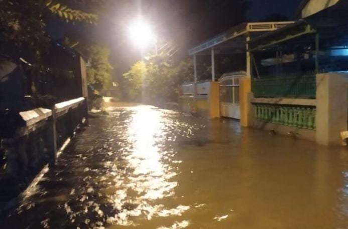 Awal Musim Hujan Tiga Desa Di Mojokerto Terendam Banjir