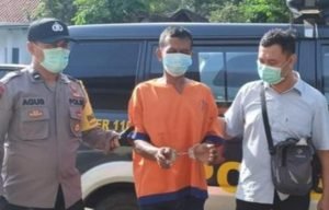 Bapak Bejat, Setubuhi Anaknya Karena Kesepian