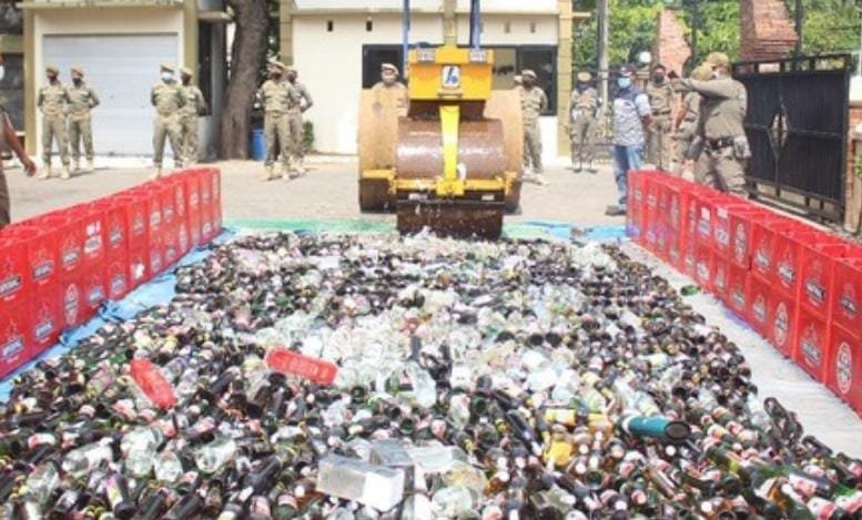 Ribuan Miras Dimusnahkan Satpol PP Sidoarjo