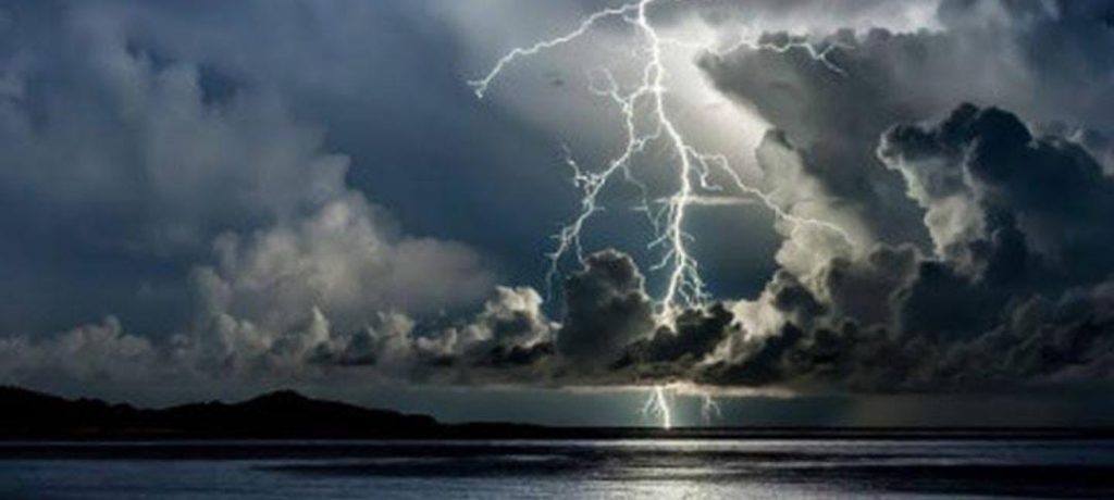 Prakiraan Cuaca Jawa Timur Hari Ini, Selasa 22 April 2025: Hujan Ringan Ancam Mojokerto dan Sejumlah Wilayah