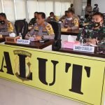 Dan Tahun Baru Danrem 152/Babullah Bersama Kapolda Malut Lakukan Rapat Vicon