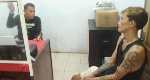 Viral, Maling Ketiduran Berakhir Dihajar Warga