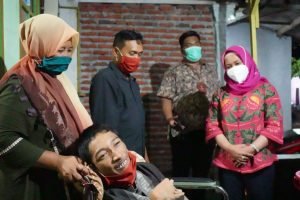 Walikota Mojokerto Kunjungi Warga Penyandang Disabilitas