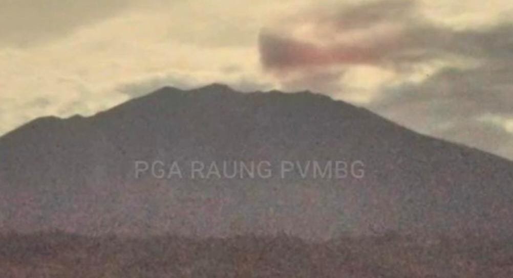 Erupsi Gunung Raung terpantau mengalami peningkatan