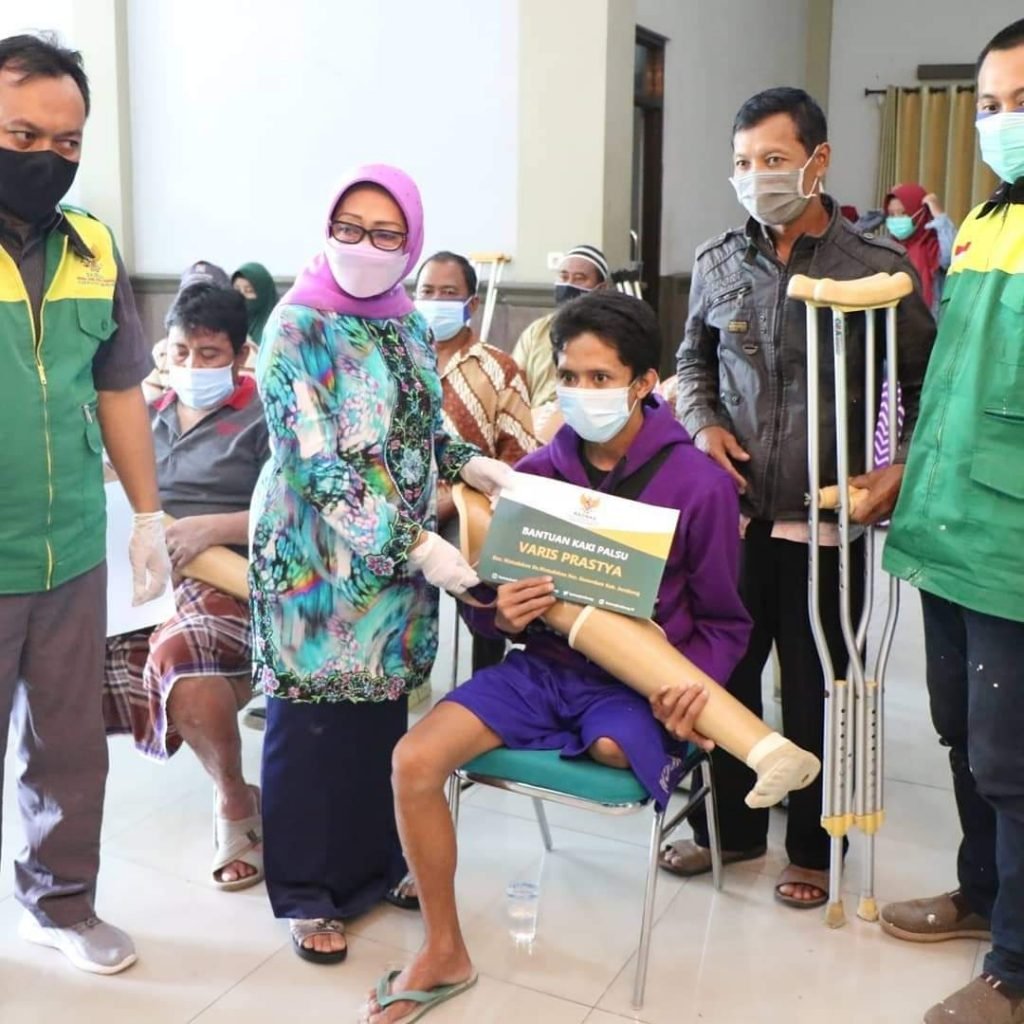 Baznas Jombang Kembali Salurkan Bantuan Kaki Palsu