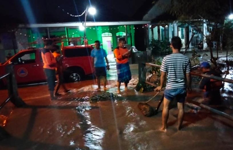 Kali Sadar Meluap Desa Gayaman Mojokerto Tergenang Air