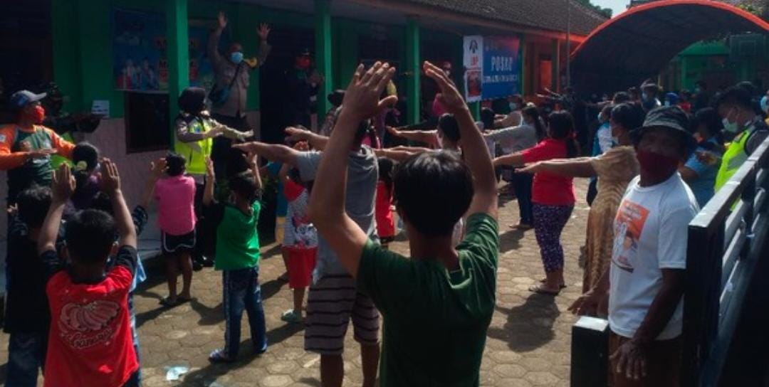 Pengungsi Bencana Tanah Longsor di Nganjuk Mendapat Trauma Healing