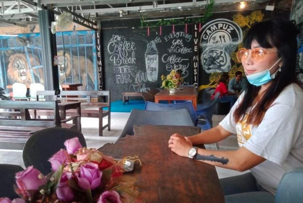 Viral, Janda Cantik Di Blitar Jual Cafe Bonus Istri