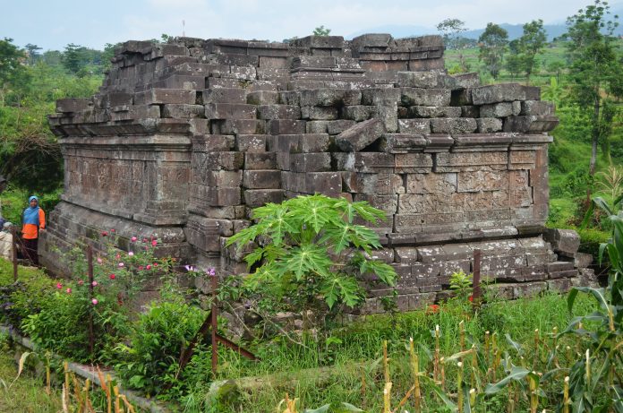 Candi Kesima Air Suci Untuk Bertahan Hidup