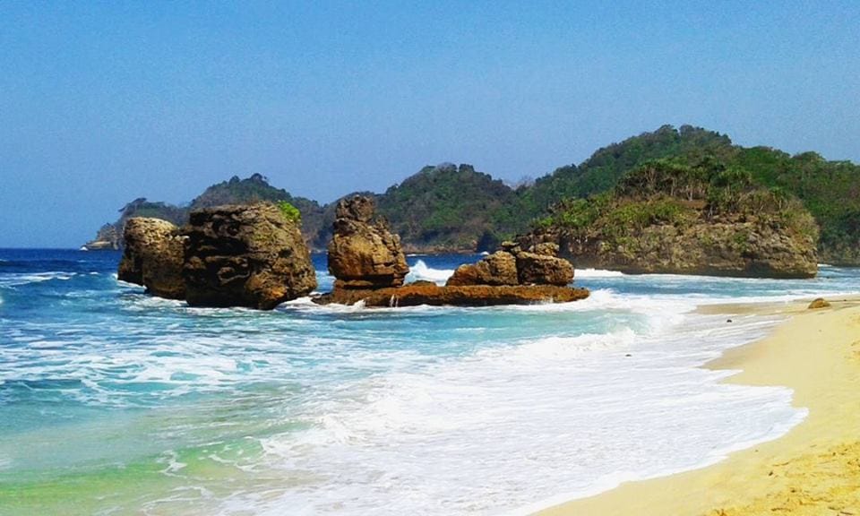 Pantai Kondang Merak Pantai Terindah Di Malang