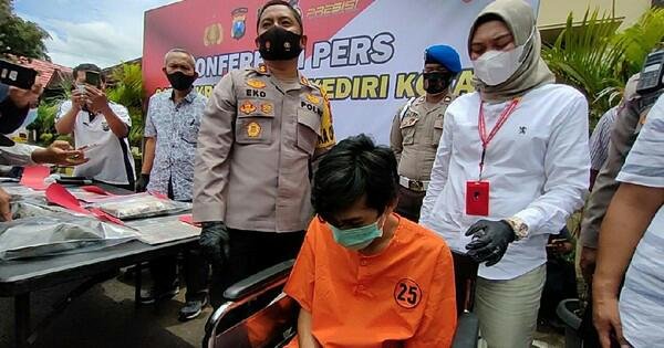 Ternyata Pembunuh Gadis Cantik Di Hotel Adalah Pedagang Online