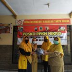 Fraksi Golkar DPRD Kota Mojokerto Bagi Masker ke Gugus Tugas Covid