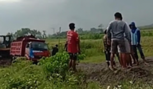 Kini Giliran Galian C Karangdieng Di Blokir Warga