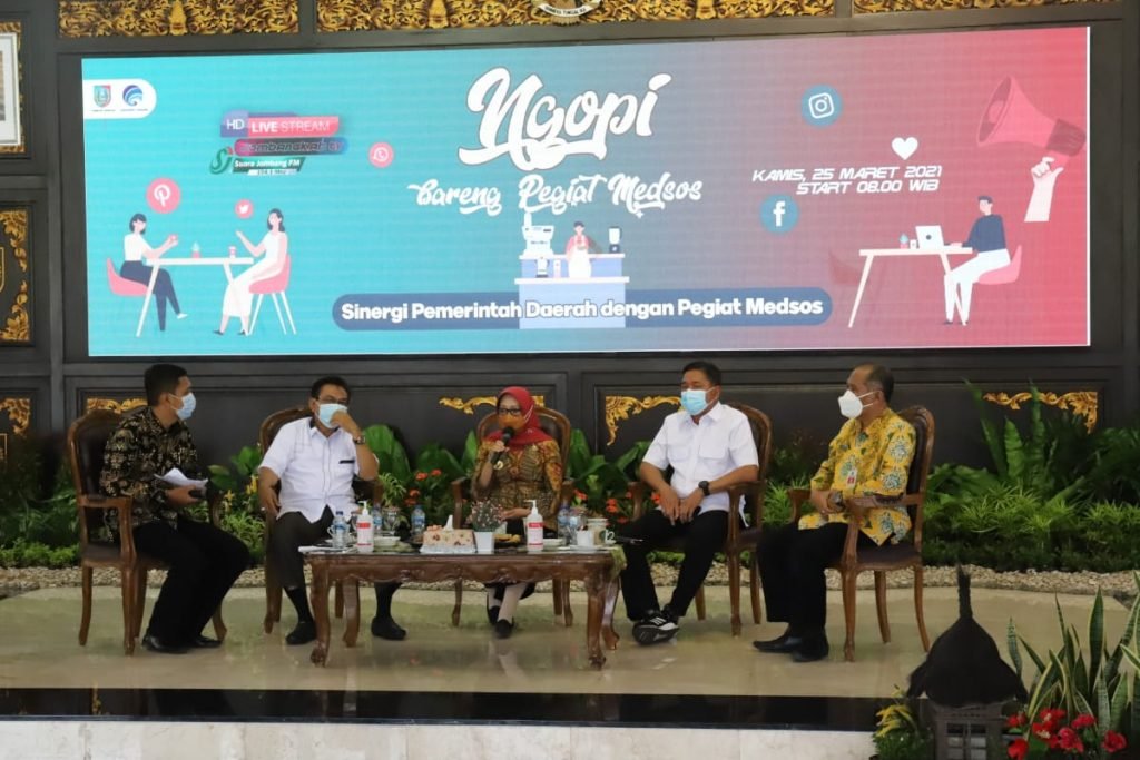 Bupati Jombang Ngopi Bareng Bersama Pegiat Medsos