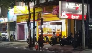 Karaoke Di Blitar Digrebek Polisi Temukan Kondom dan Celana Dalam