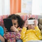 Cara Kenali Tanda Anak Alami Kecanduan Gadget