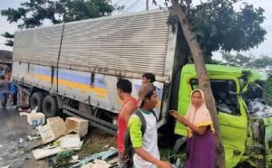 Kecelakaan Maut di Banyuwangi Satu Orang Tewas Terjepit Kendaraan