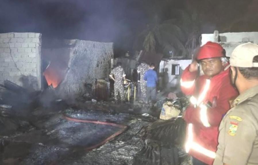Puluhan Ruko di Pasar Tampung Hilir, Riau, Habis Dilalap Si Jago Merah