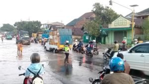 Sempat Terendam Banjir Jalan di Pasuruan Kembali Bisa Dilalui