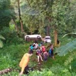 Dua Mobil Terjun Bebas Ke Jurang Pacet, Satu Balita Meninggal Dunia