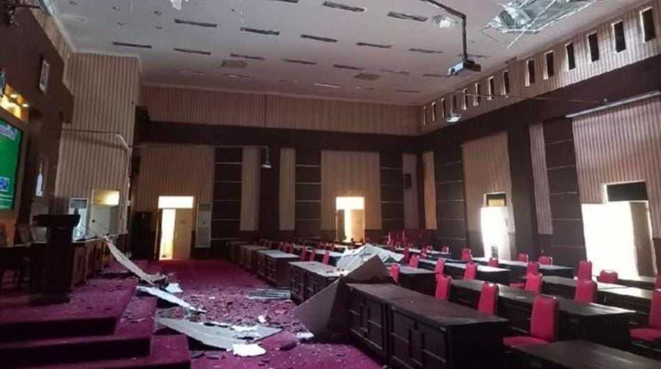Gempa Berskala 6,7 Magnitudo Buat Atap Ruang Rapat Pemkab Blitar Runtuh