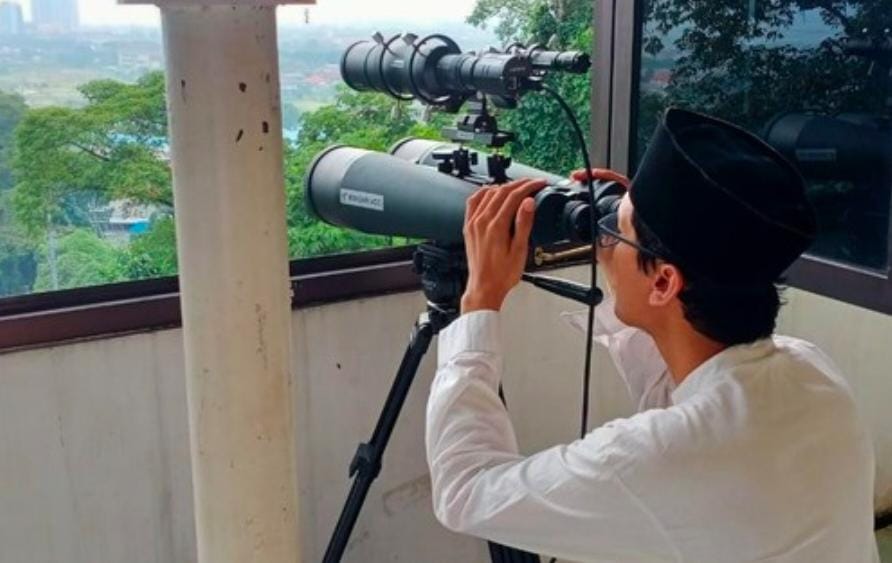 Hilal Juga Terlihat Dari Bukit Condrodipo Gresik