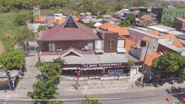 Ditengah Antisipasi Aksi Teror, Sejumlah Gereja di Surabaya Tetap Gelar Ibadah di Hari Paskah