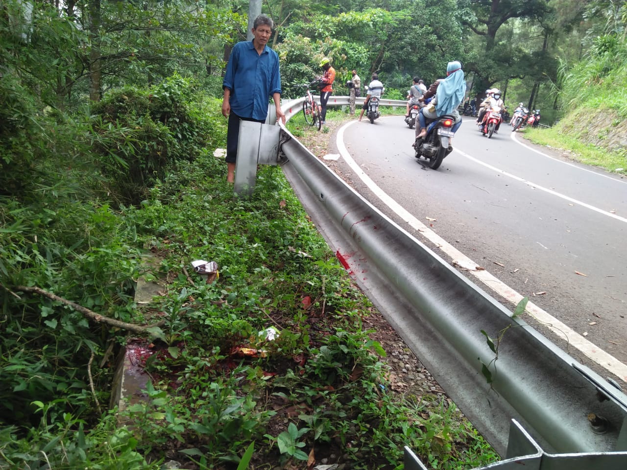 Jalur Wisata Sendi Pacet Makan Korban, Dua Gadis Tewas Tabrak Pembatas Jalan