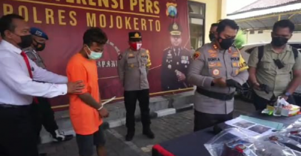 Cerita Sebenarnya Anak Aniaya Kedua Orang Tua Dengan Palu Hingga Kritis