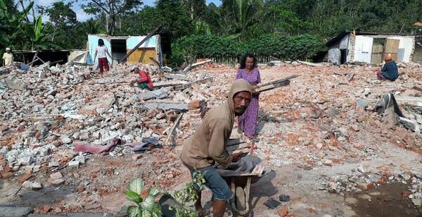 Tercatat Ribuan Bangunan Rusak dan 4 Orang Meninggal Akibat Gempa Malang