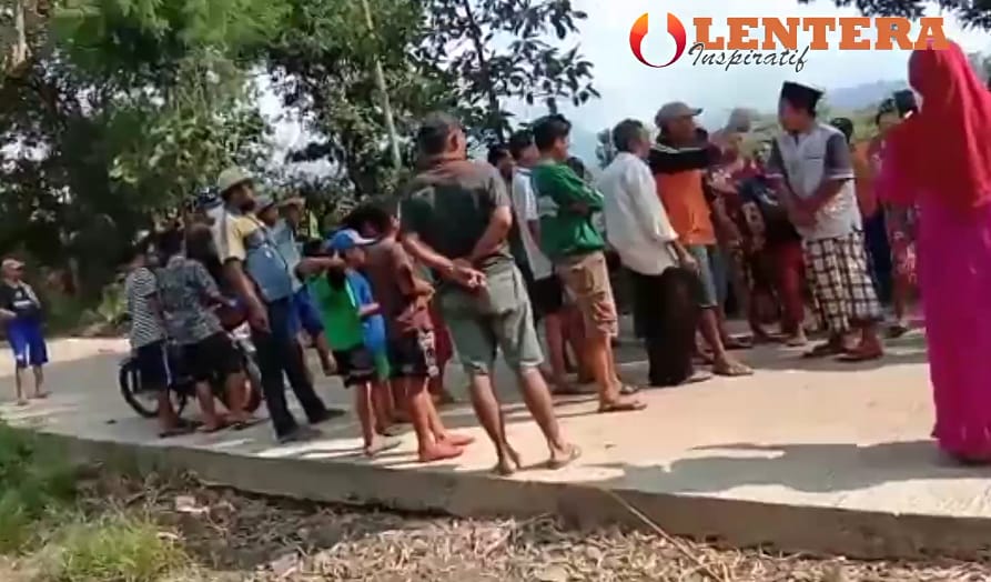 Video Amatir Detik Detik Warga Tolak Blokir Galian C Dibuka Paksa