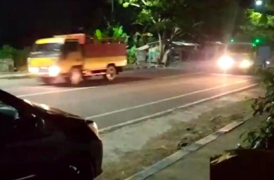 https://goo.gl/maps/GiYV2HMfEPtbz7TA7 Balapan Liar Pakai Truk di Jalan Raya, Dua Colt Diesel Diamankan