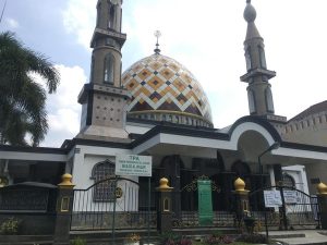 Belasan Warga Terpapar COVID-19, Masjid di Malang Ditutup