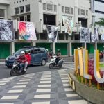 Aksi Protes Melalui Poster Sarkasme Warnai HUT Surabaya