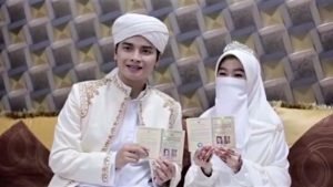 Sidang Perdana Perceraian, Larissa chou dan Alvin Faiz Justru Tidak Hadir