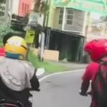 Naik Motor Sambil Pamer Kelamin, Pria Ini Diburu Polisi