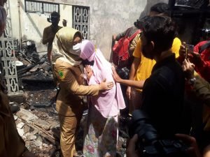 Wali Kota Mojokerto Sambangi Rumah Korban Kebakaran