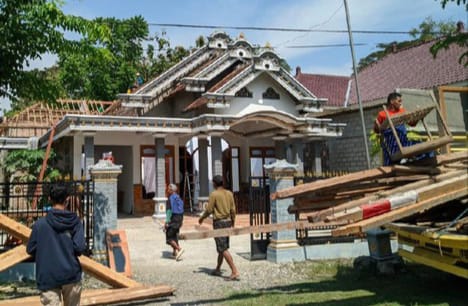 Gempar, Pasutri di Ponorogo Cerai Bongkar Rumah Senilai Rp 400 Juta