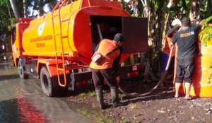 Banyuwangi Terendam Banjir, BPBD Kirim Air Bersih
