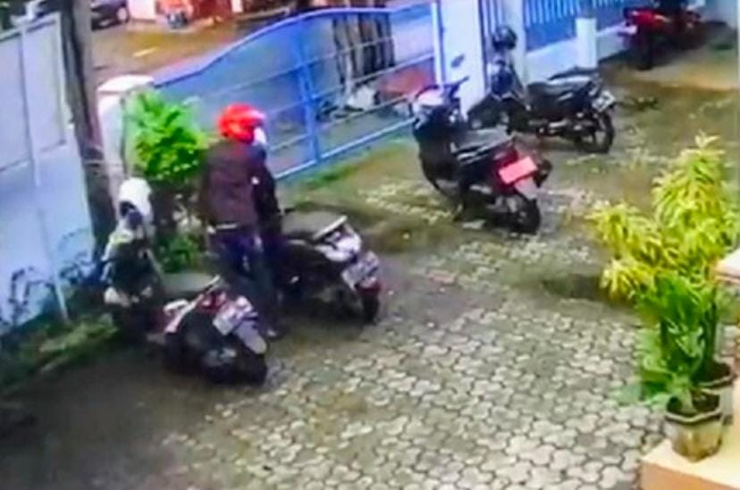 Gasak Motor Di Dinas Kominfo Bondowoso, Pencuri Hanya Butuh Waktu 40 Detik