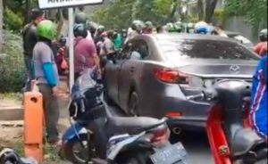 Mobil Polisi 18-X Terobos Lampu Merah Ternyata Milik Pejabat Polda Jatim