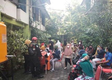 Pemkot Surabaya Kembali Menggelar Vaksinisai Masal Setelah 50 Orang Dinyatakan Positif COVID-19